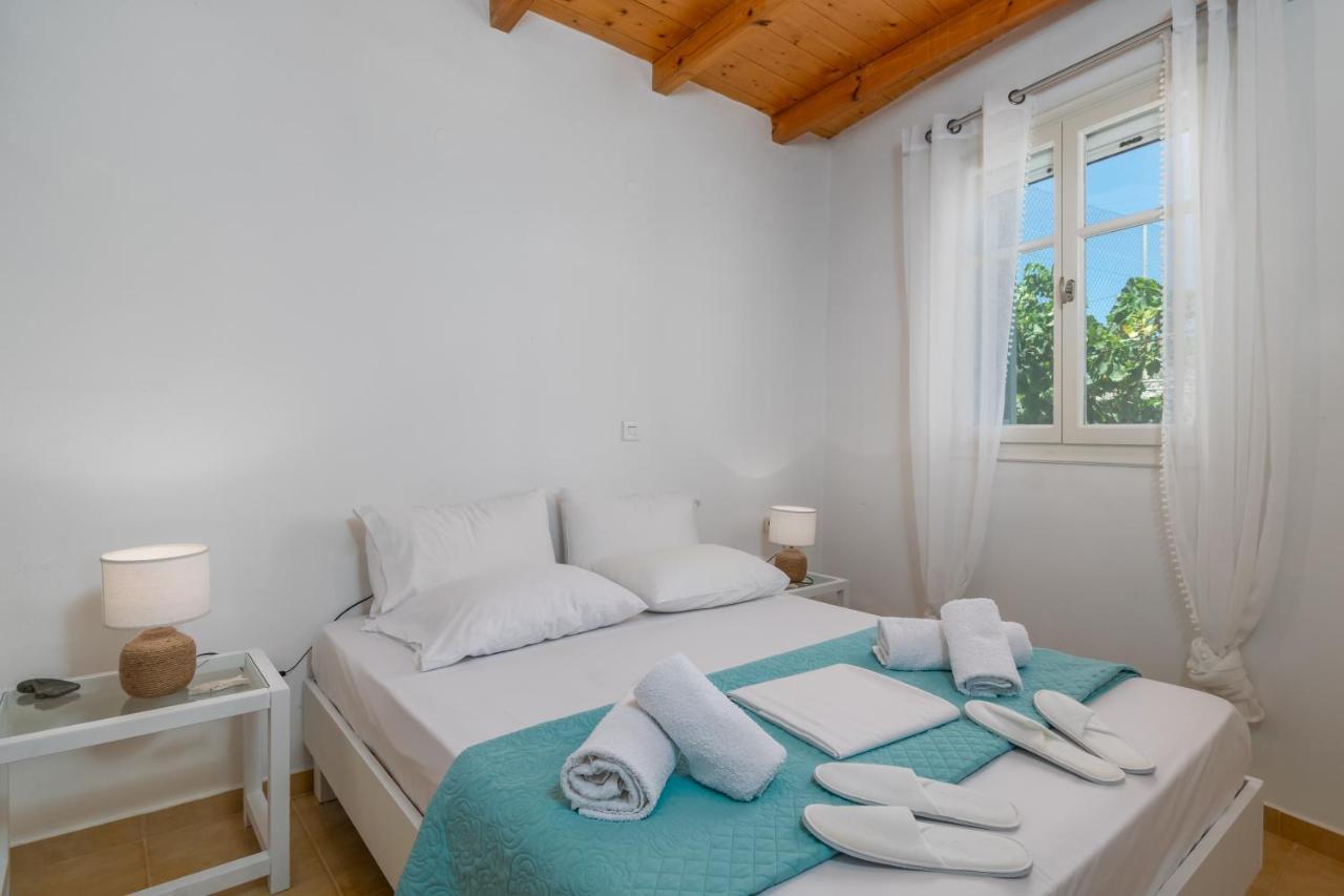 Georgia'S House & Apartment Adamantas  ภายนอก รูปภาพ