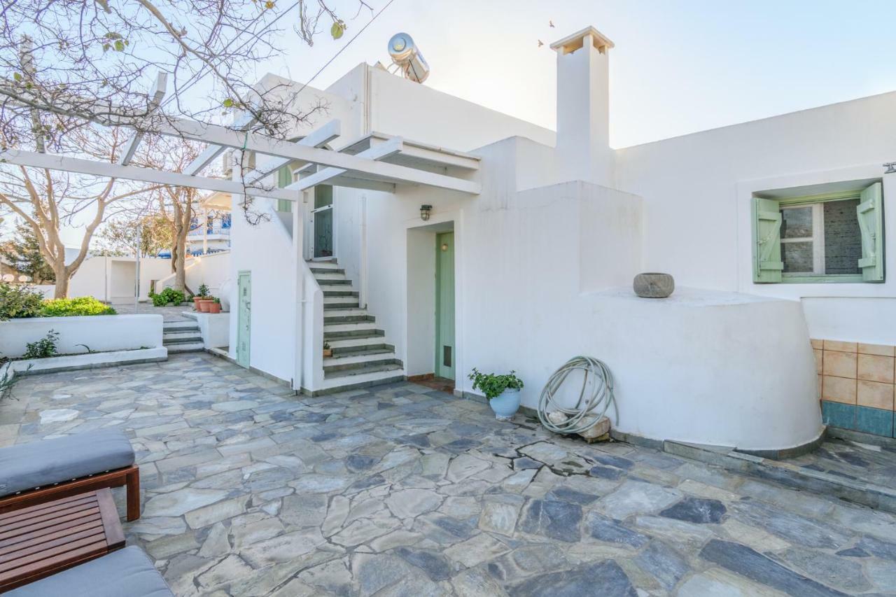 Georgia'S House & Apartment Adamantas  ภายนอก รูปภาพ